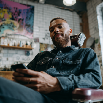 Die aus den USA stammende Plattform Booksy bringt ihr digitales Buchungs- und Managementsystem für Salons, Barbershops und Kosmetikstudios nach Deutschland.